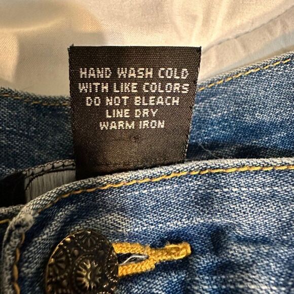 Coral Collection Size 10 Inseam 25 inches Capri with Embroidery - Picture 12 of 12